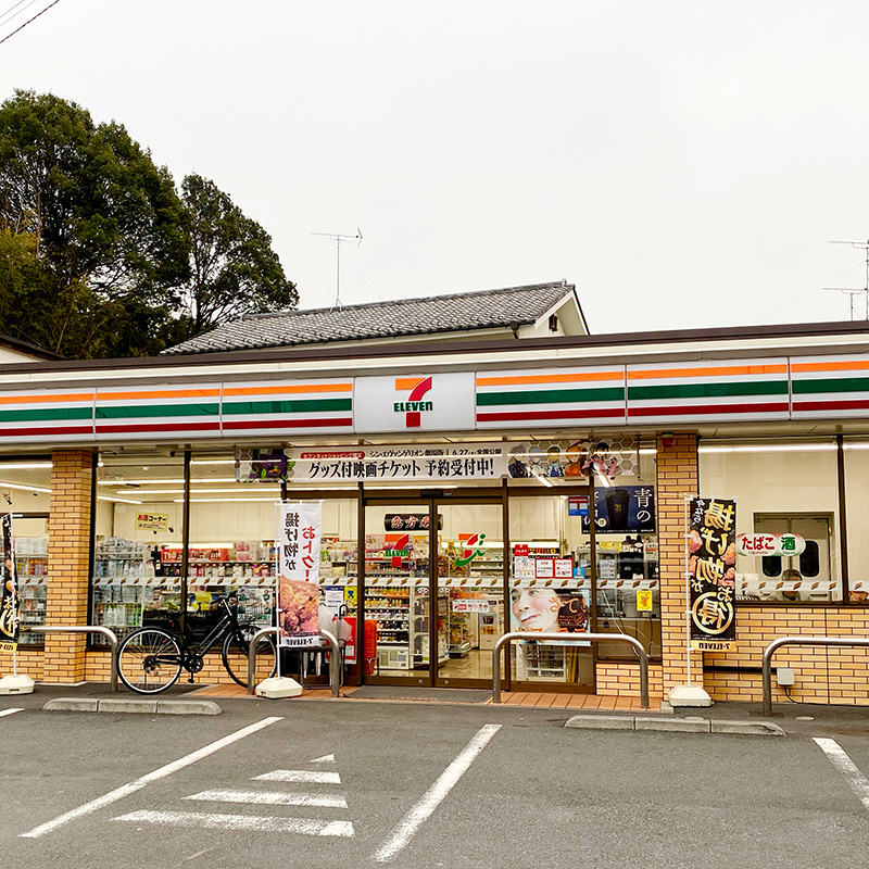 Seven Eleven Kyodo Honcho-dori